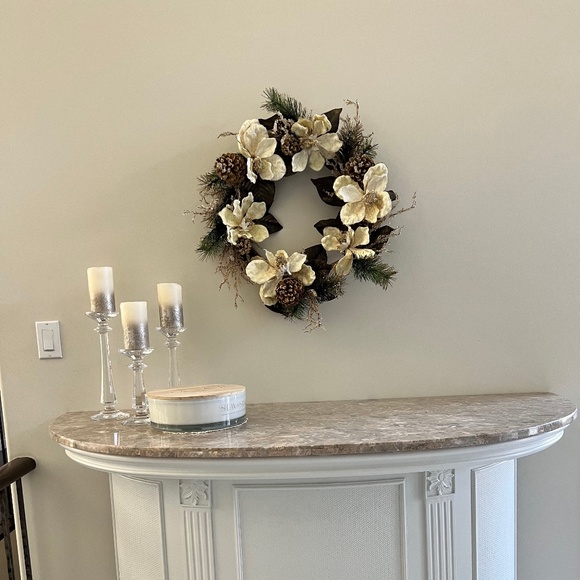 Festive Holiday Wreath - Picture 8 of 8